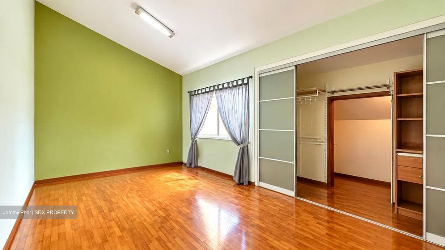 SERANGOON GARDEN WAY (D19), Terrace #626569451
